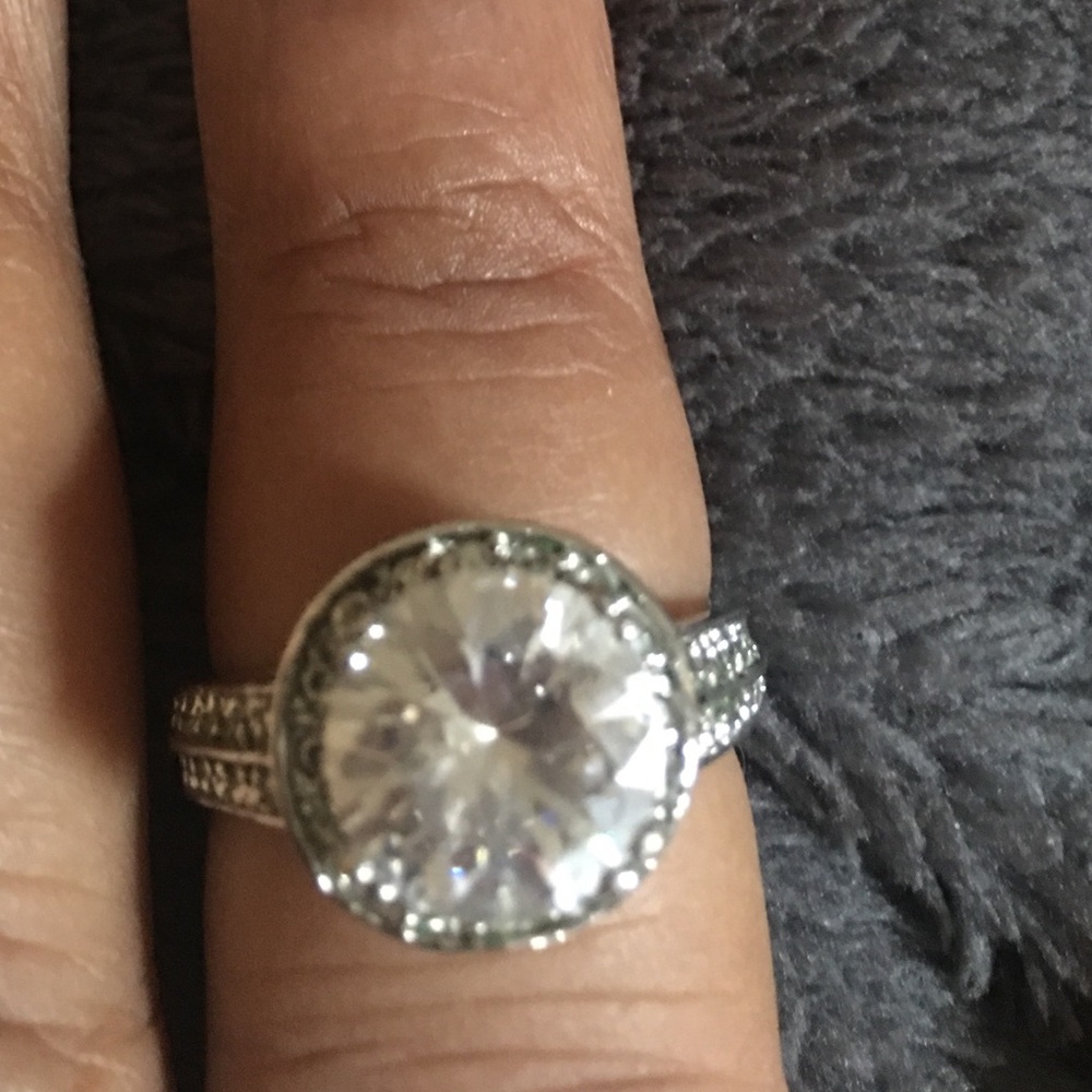 NEW• 2 Carat CZ Stone On Sterling Silver Ring•Size 9